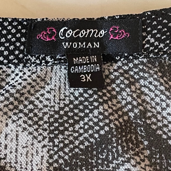 Cocomo Woman Black White Chevron Henley Tunic Top Ruched Sleeves Plus Size 3X - Picture 5 of 8